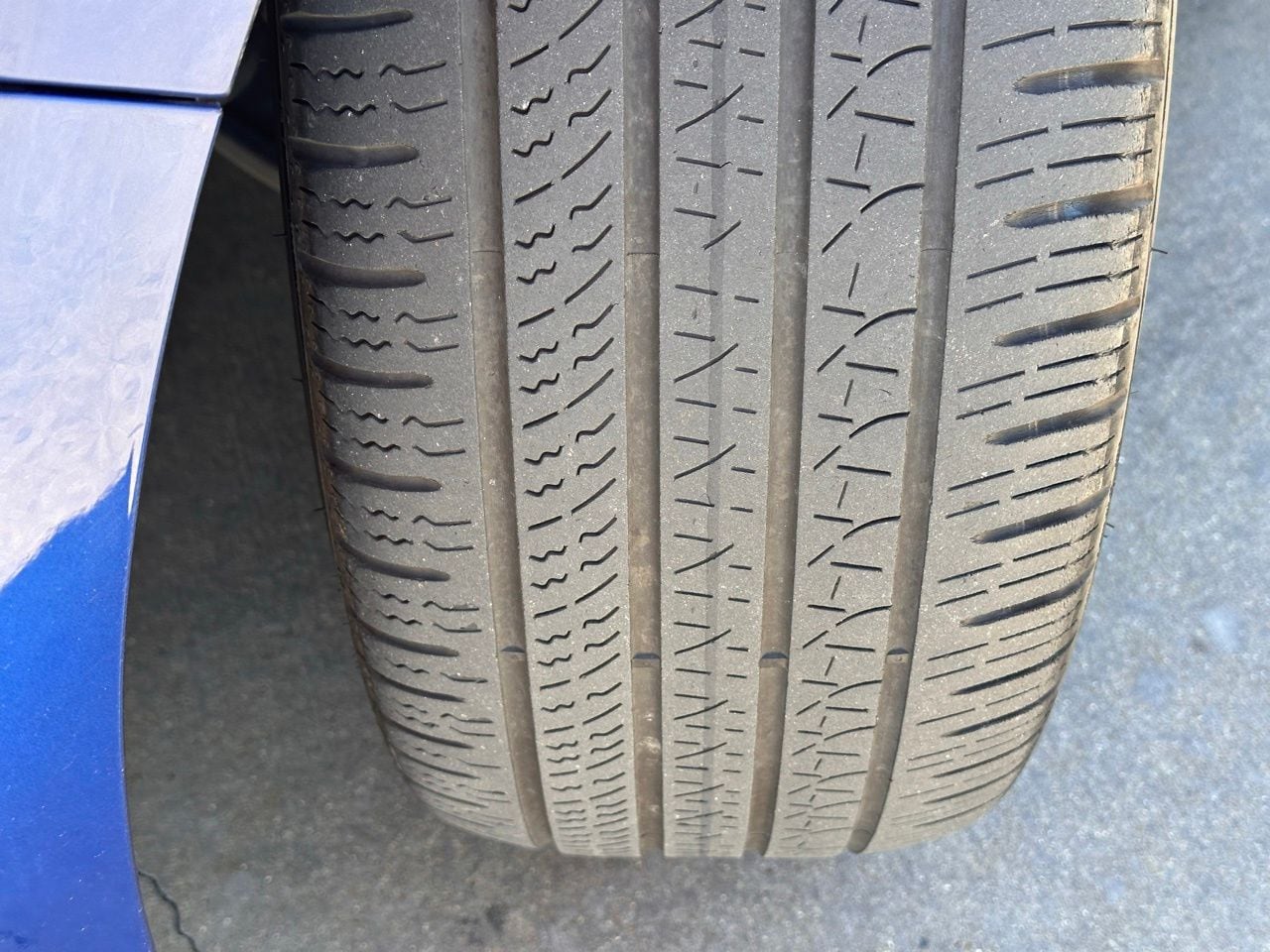 Used 2023 Sapphire Blue Kia GT image 5