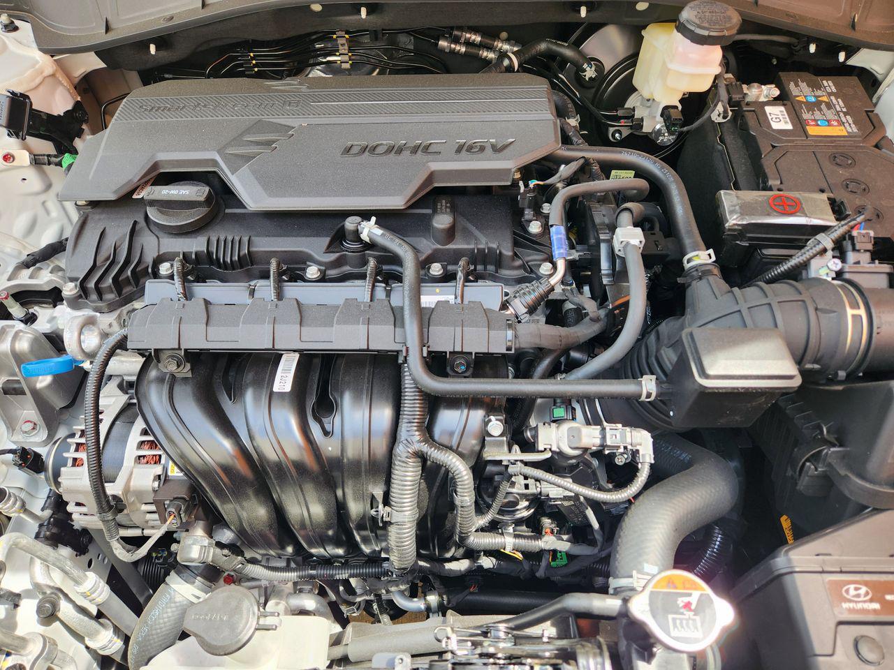 New 2026 SAW White Hyundai SEL Sport FWD image 29