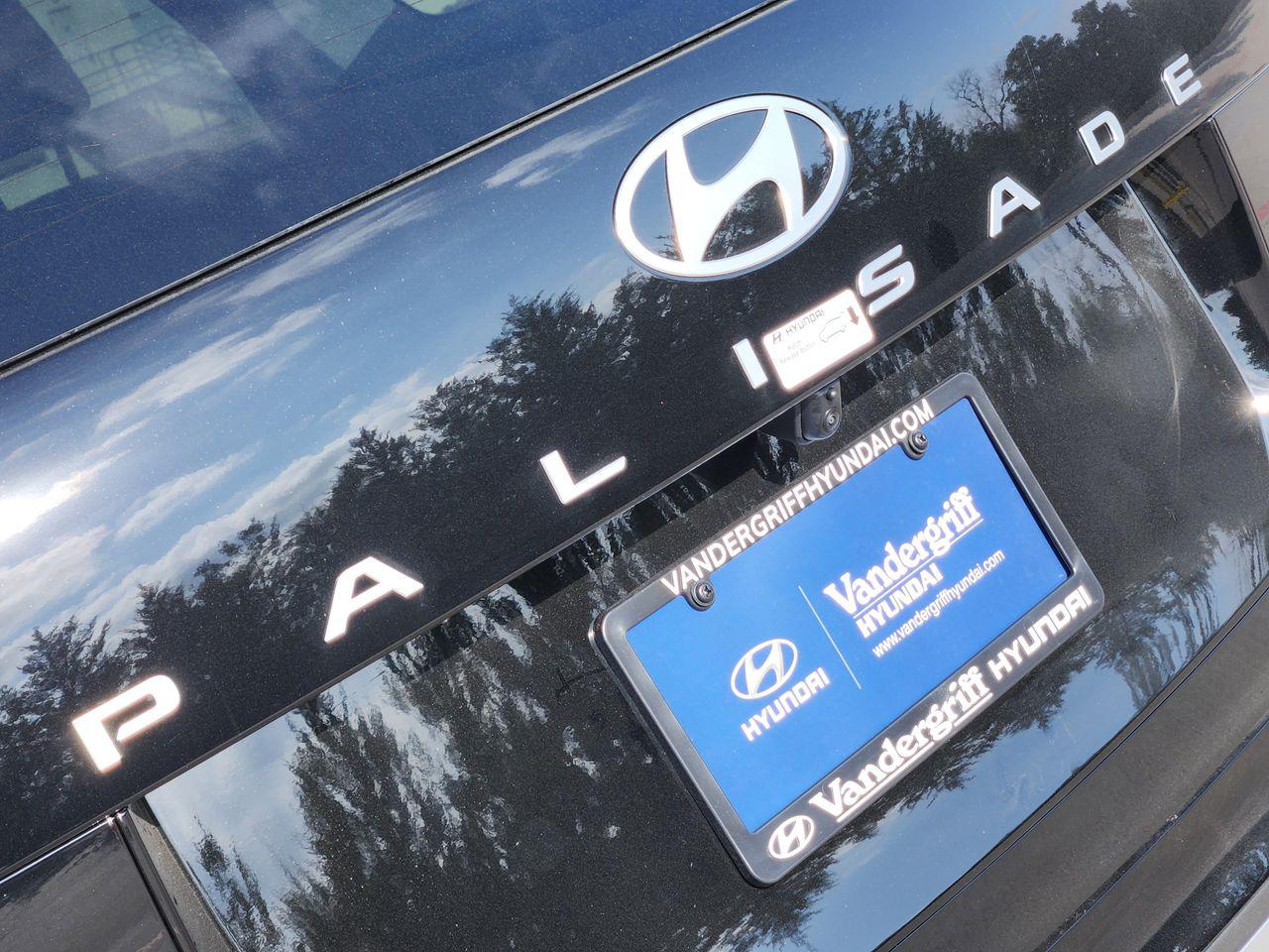 New 2026 A2B Black Hyundai SEL FWD image 8