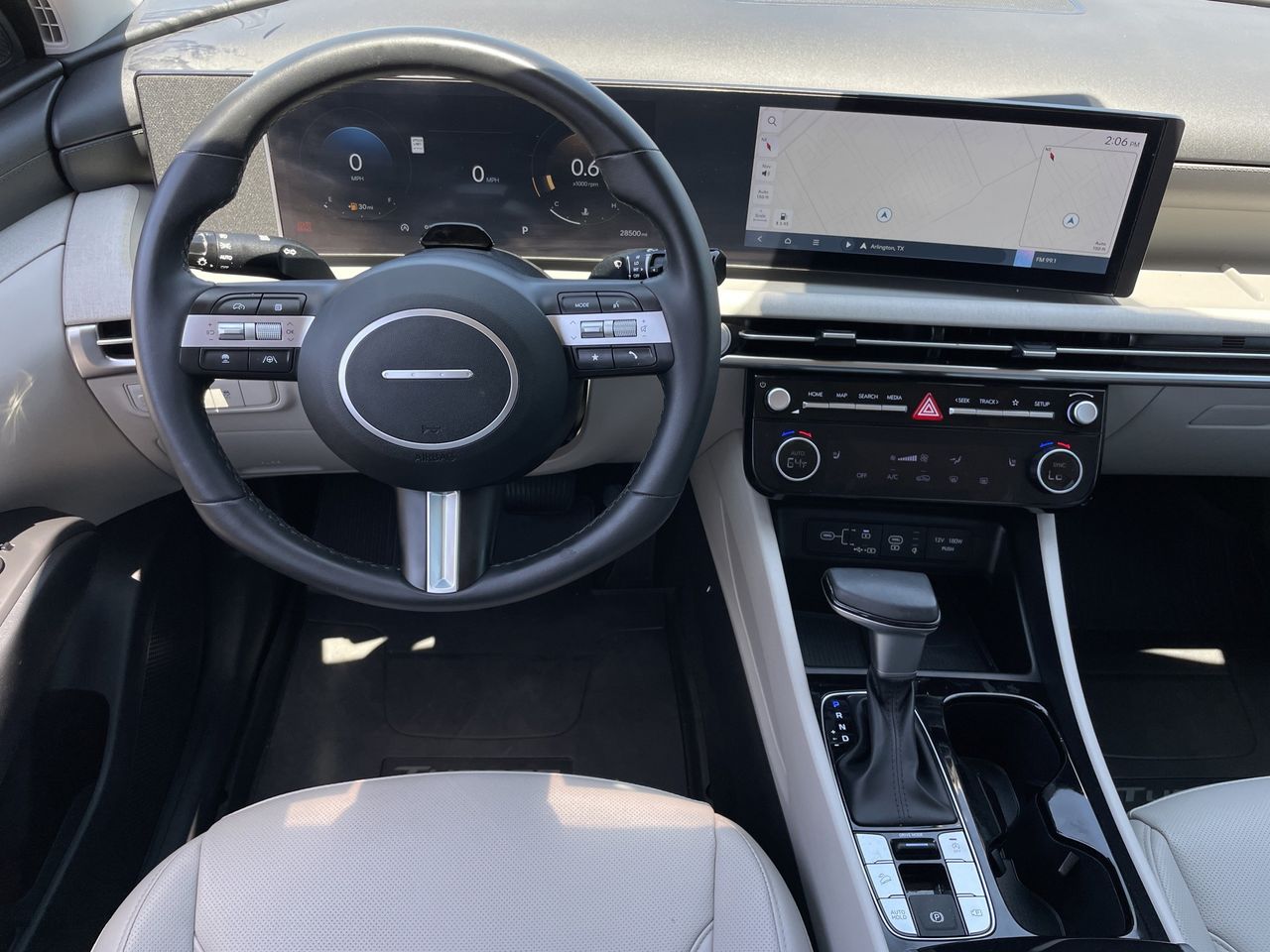 Used 2025 Phantom Black Hyundai SEL Convenience image 9
