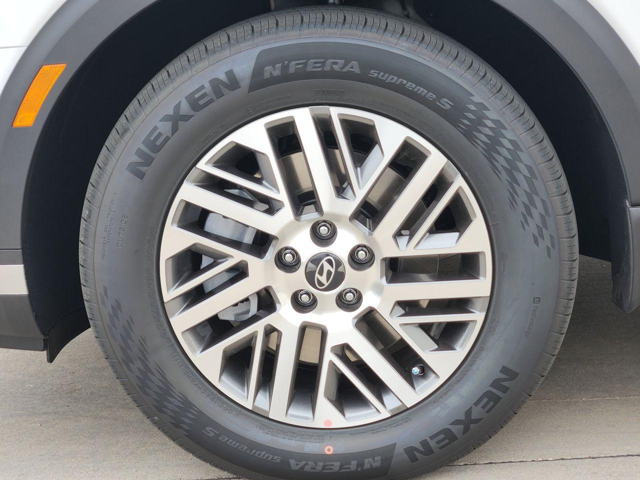 New 2026 WC9 White Hyundai SEL FWD image 7