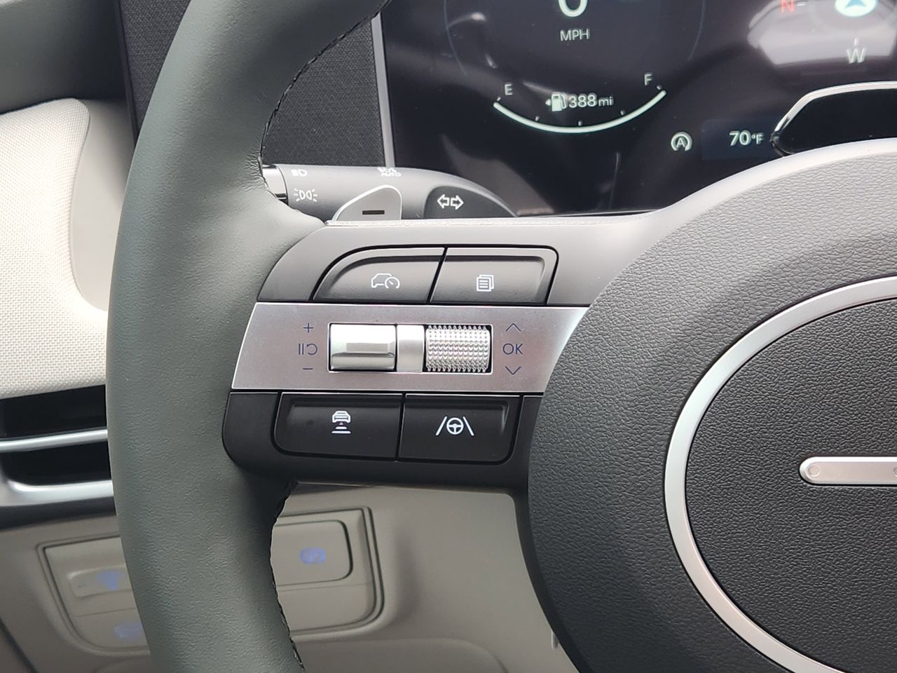 New 2026 W6H White Hyundai Limited FWD image 29