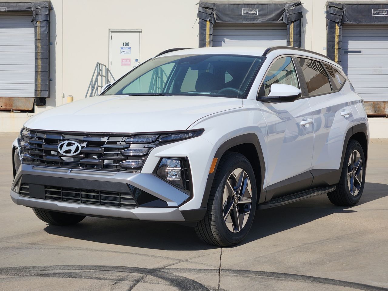 New 2026 W6H White Hyundai SEL FWD image 2