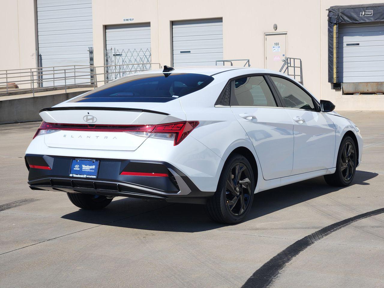 New 2026 Serenity White Hyundai SEL Sport image 4