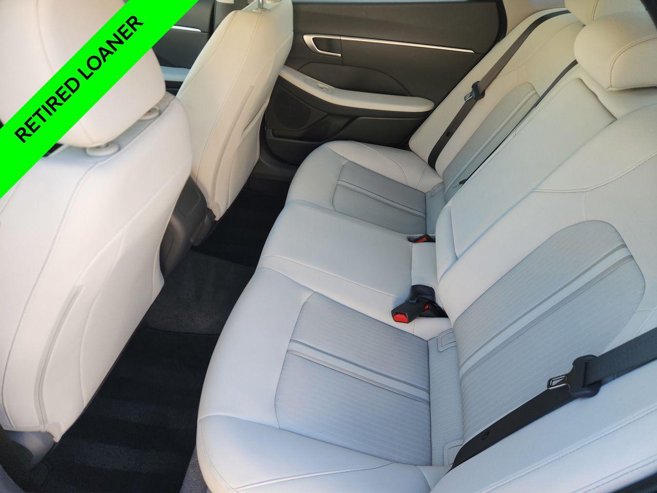 New 2025 W6H White Hyundai SEL Convenience image 31