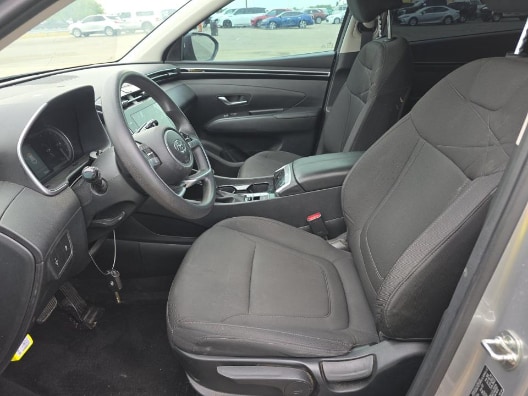 Used 2024 Shimmering Silver Hyundai SE image 10