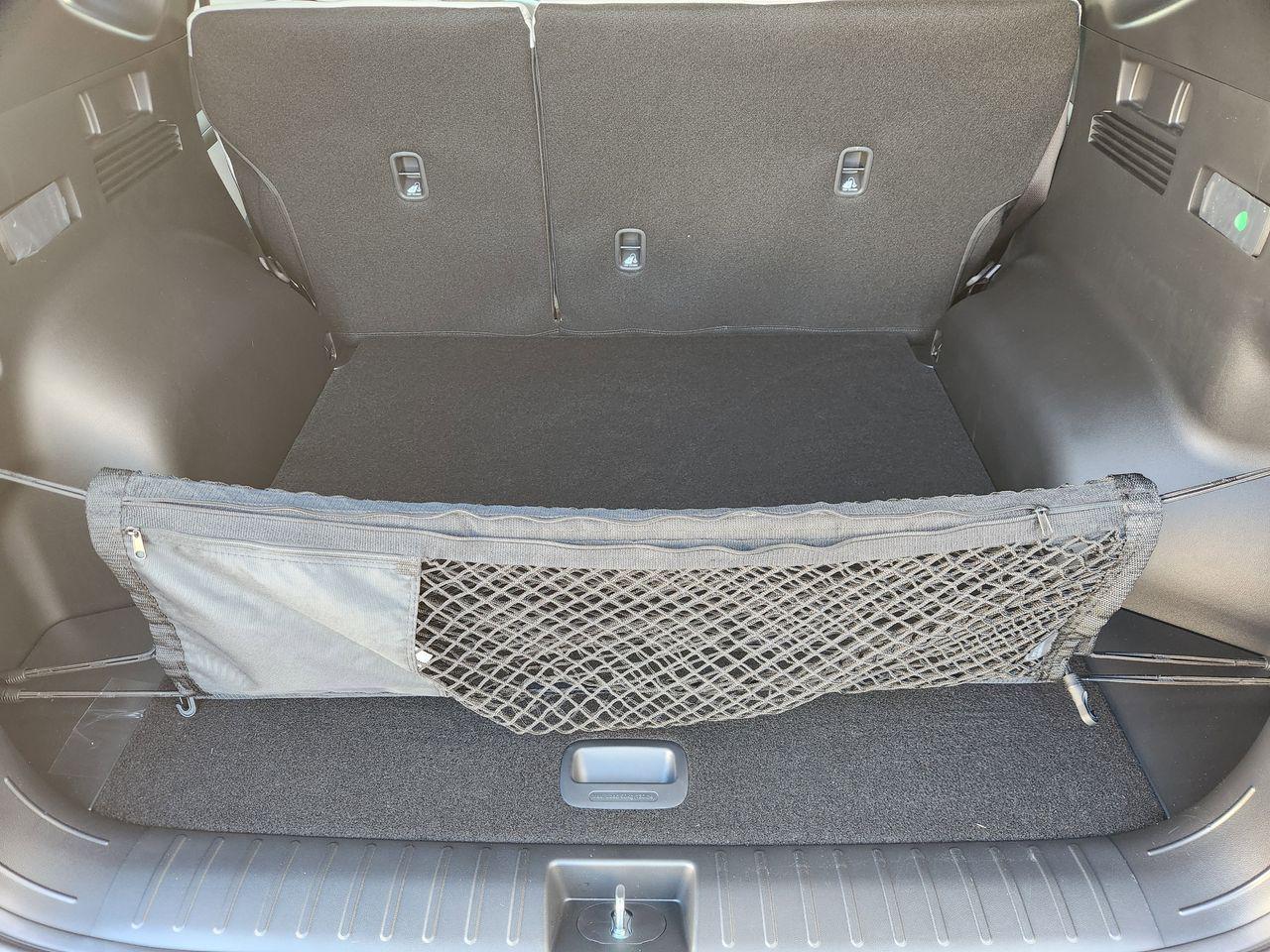 New 2026 Phantom Black Hyundai SEL FWD image 30