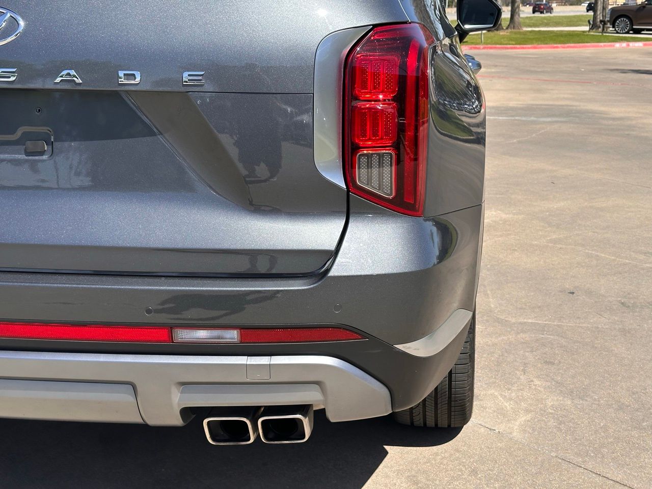 Used 2025 Steel Graphite Hyundai Limited image 13