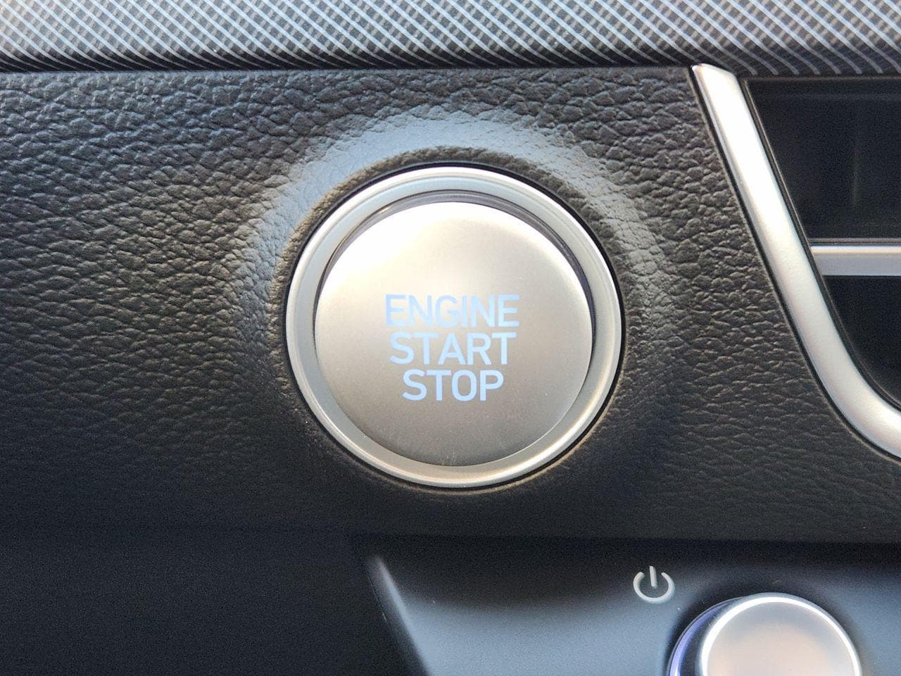 New 2026 Serenity White Hyundai SEL Sport image 17