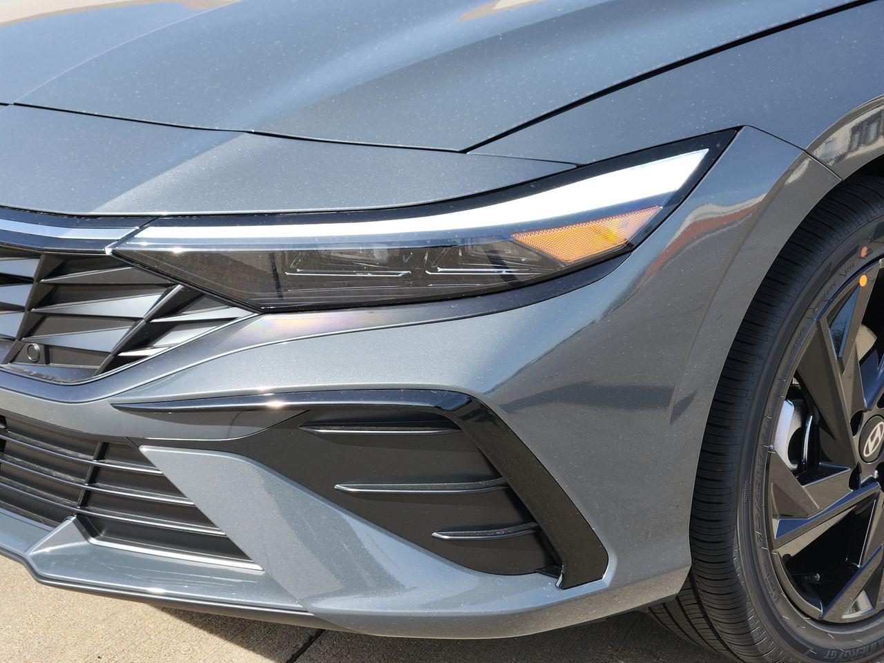 New 2026 PE2 Gray Hyundai SEL Sport Premium image 6