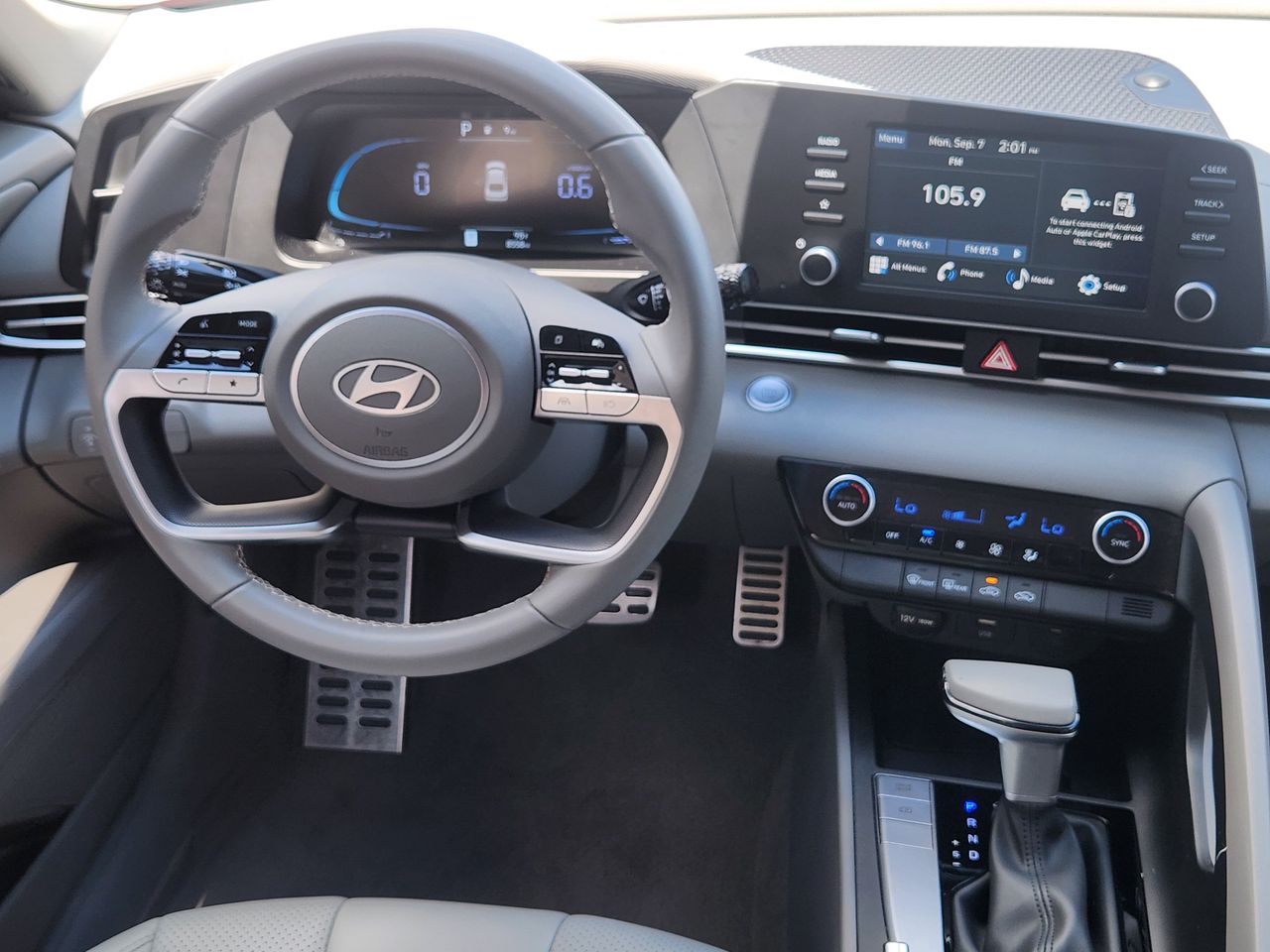 Used 2025 Ultimate Red Hyundai SEL Sport image 25