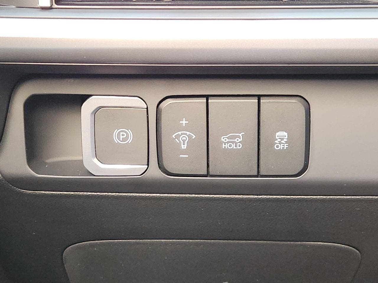 New 2026 R2P Red Hyundai SEL FWD image 20