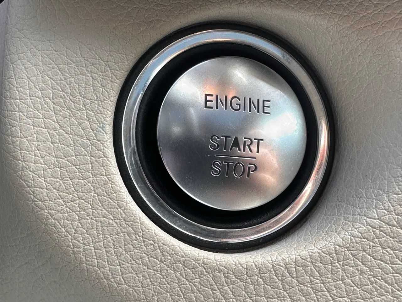 Used 2014 Polar White Mercedes-Benz E 350 4matic® image 37