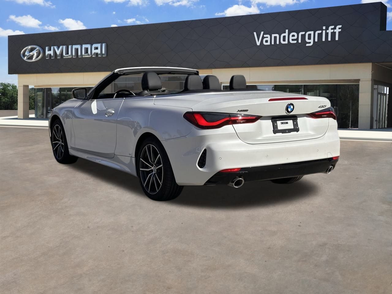 Used 2024 Mineral White Metallic BMW 430i xDrive image 19