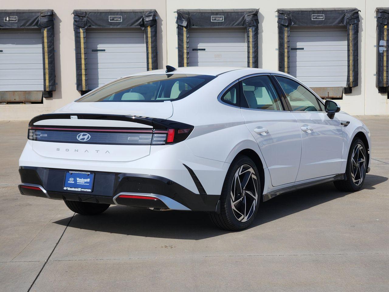 New 2026 Serenity White Hyundai SEL Sport image 4