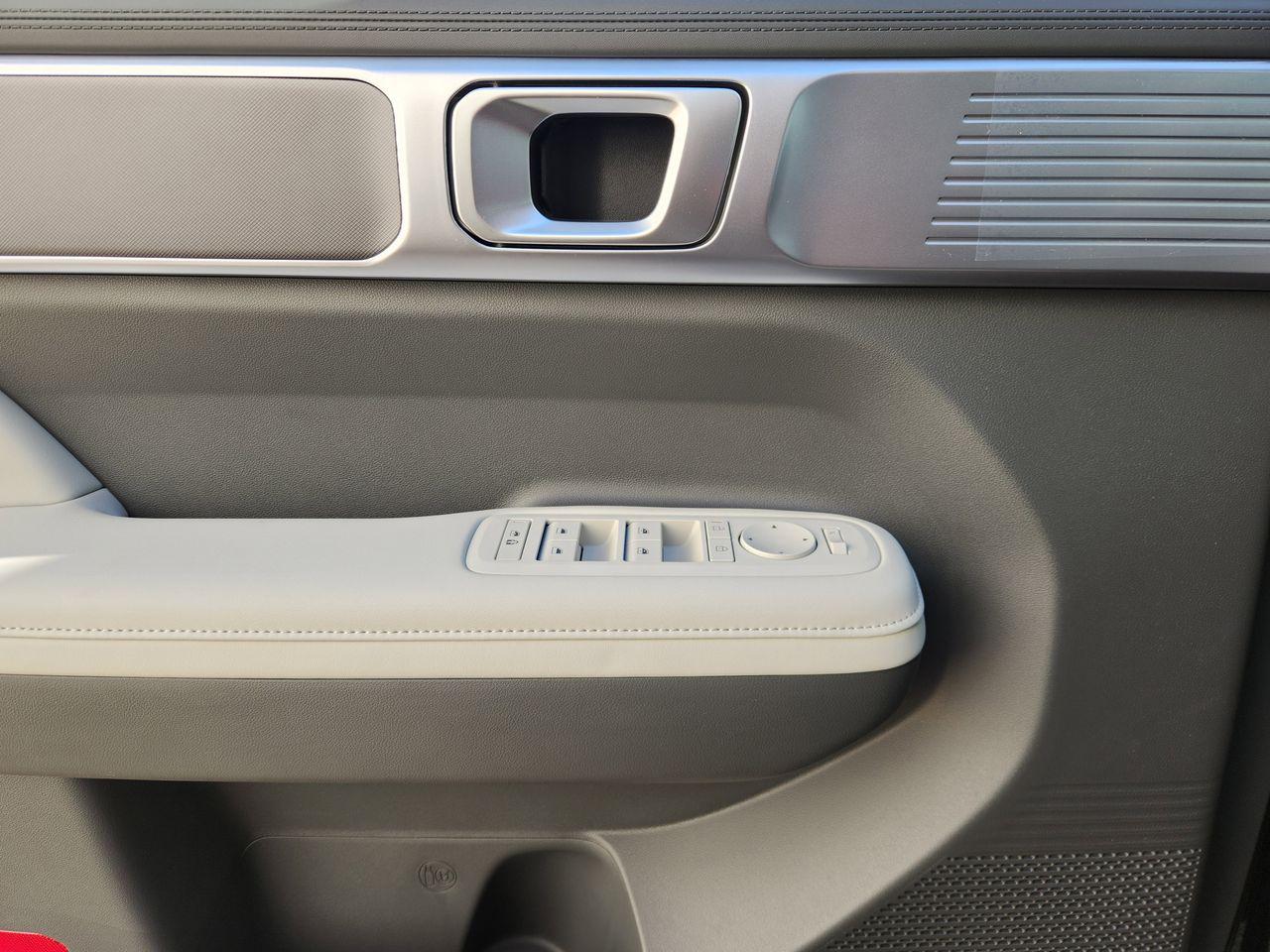 New 2026 S3B Black Hyundai SEL FWD image 21