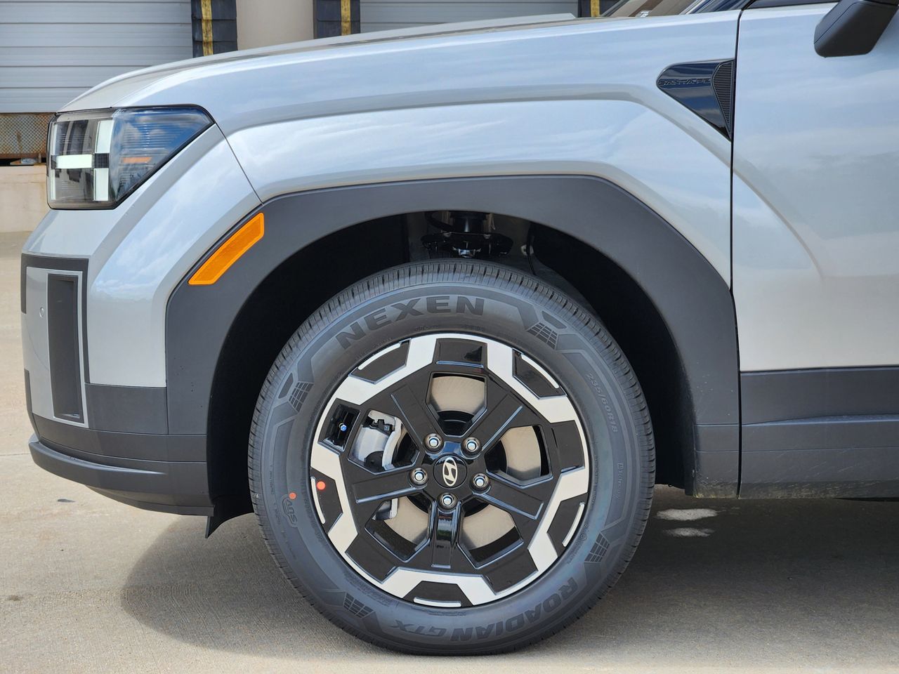 View vehicle photo 7