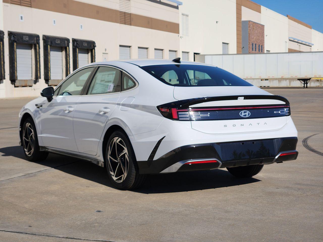 New 2026 Serenity White Hyundai SEL Sport image 3