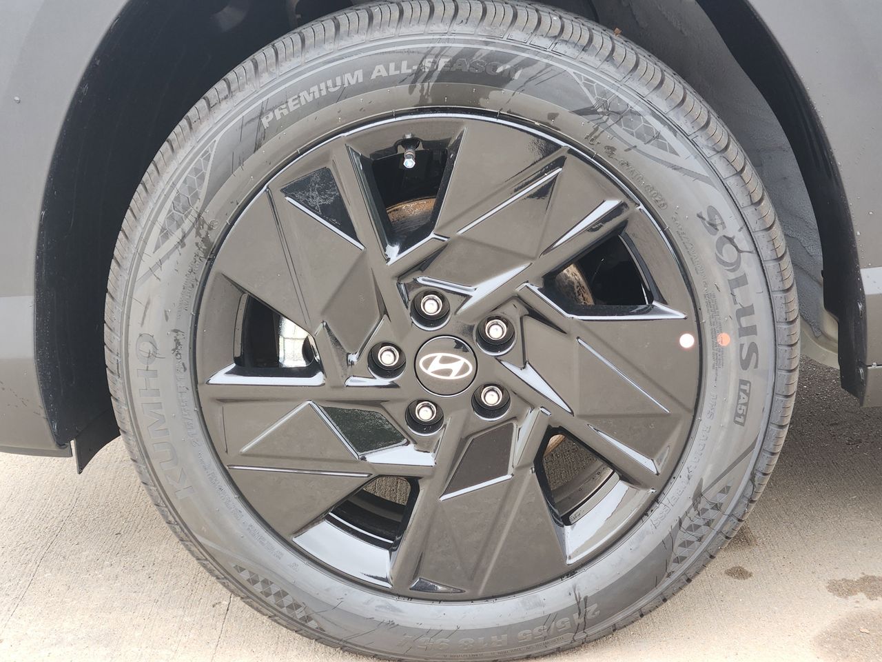 New 2026 C5G Gray Hyundai SEL Sport FWD image 7