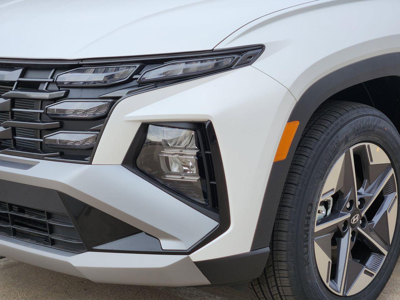 New 2026 W6H White Hyundai SEL FWD image 6