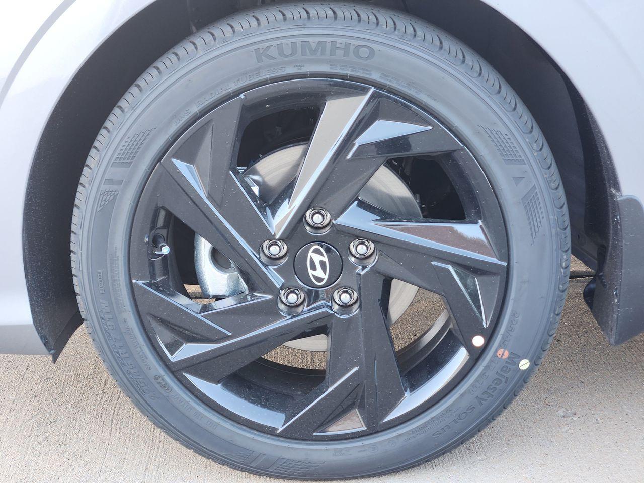 New 2026 M6T Hyundai SEL Sport image 7