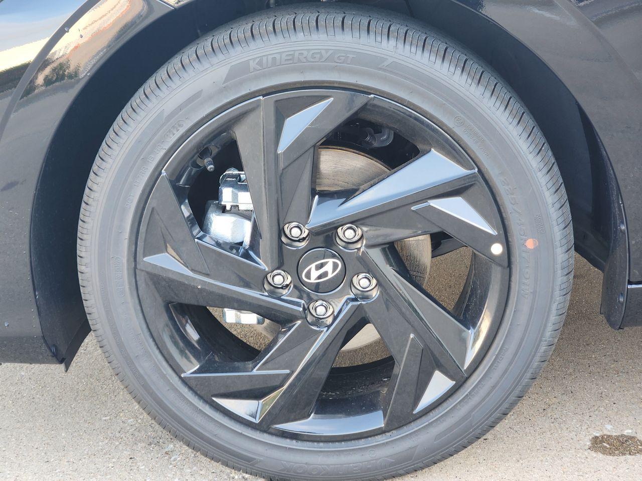 New 2026 Abyss Black Hyundai SEL Sport image 7