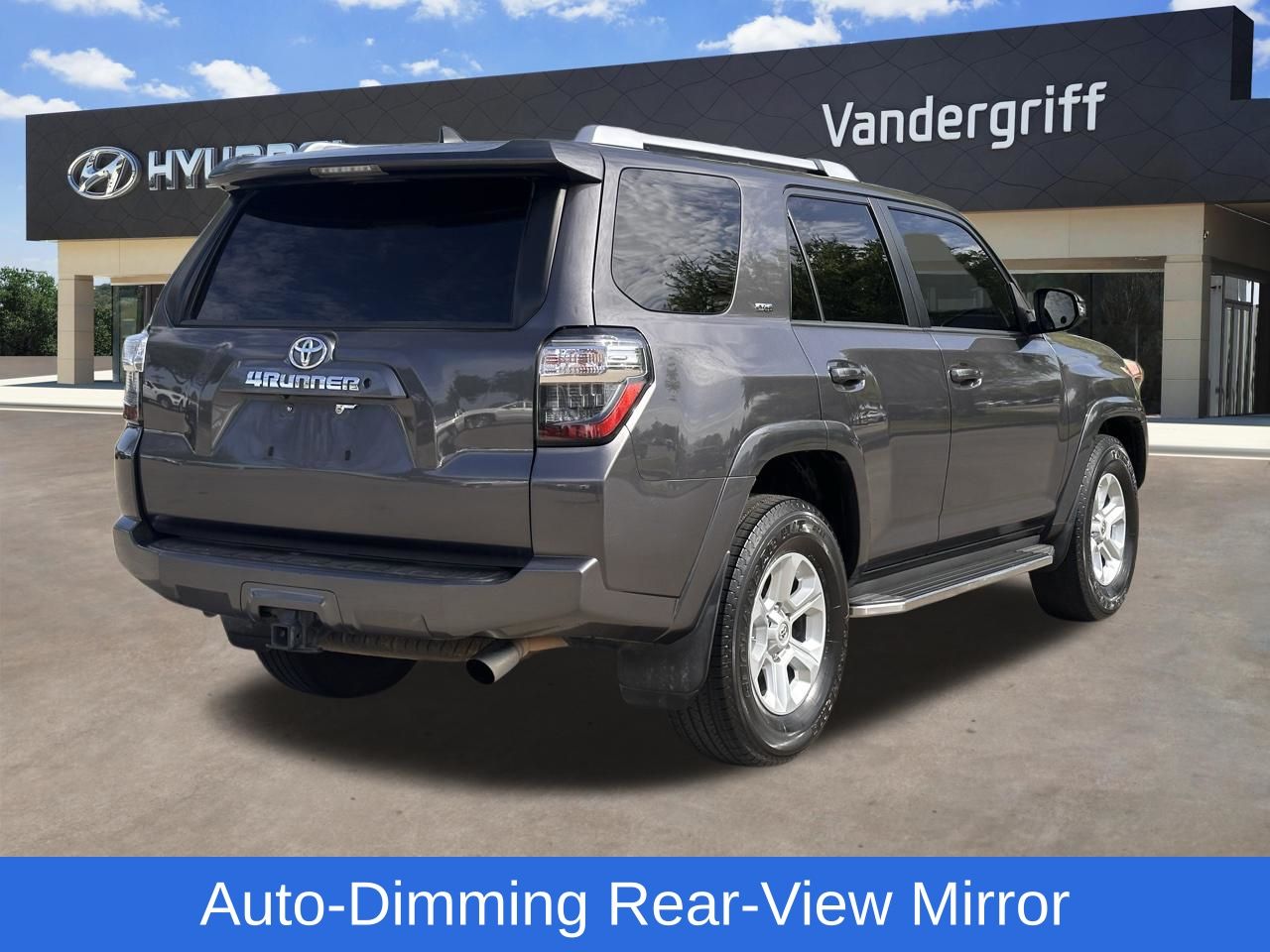 Used 2018 Magnetic Gray Toyota SR5 Premium image 10