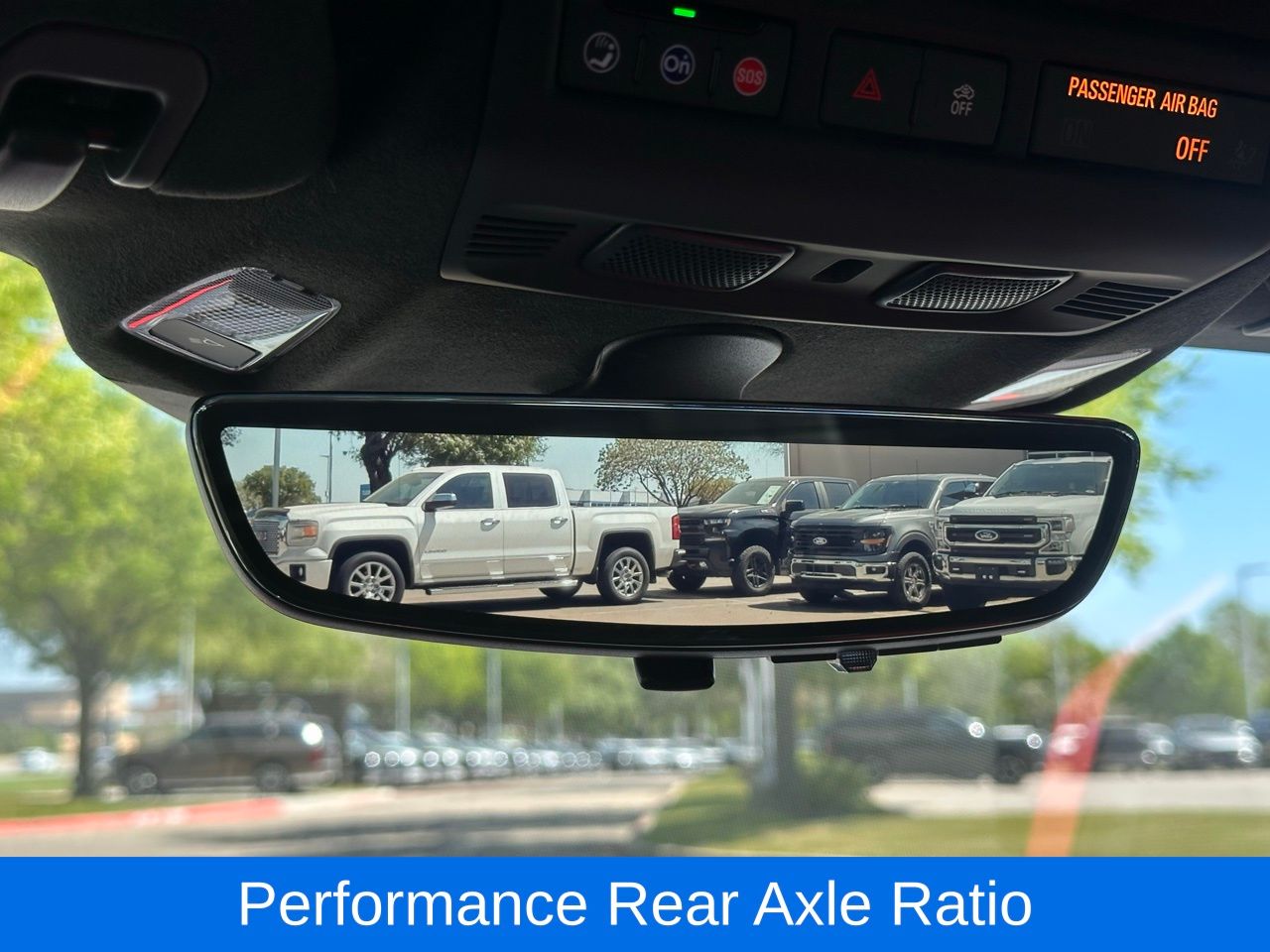 Used 2020 Arctic White Chevrolet Stingray 3LT image 33