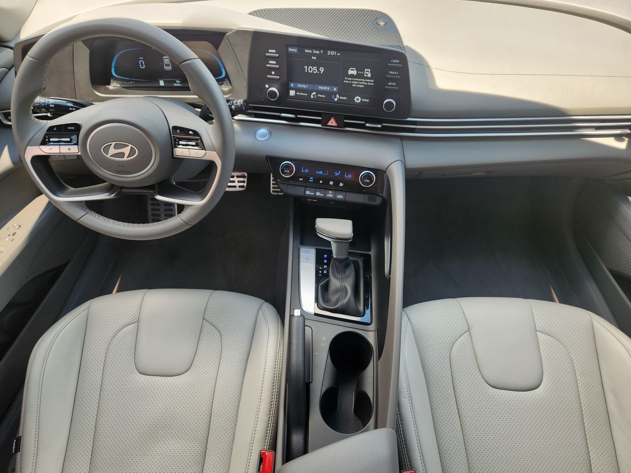 Used 2025 Ultimate Red Hyundai SEL Sport image 24