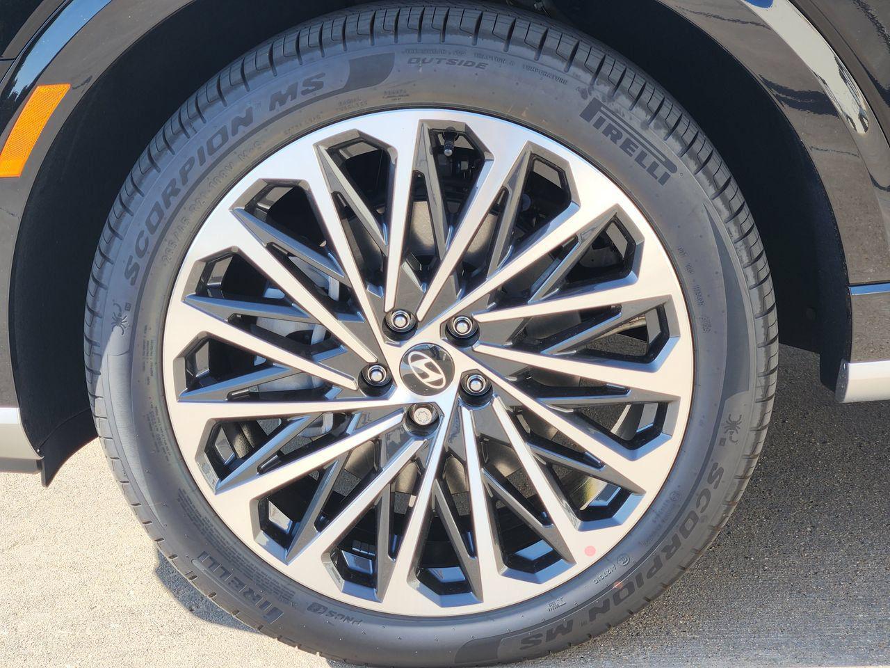 New 2027 Abyss Black Pearl Hyundai Calligraphy image 7