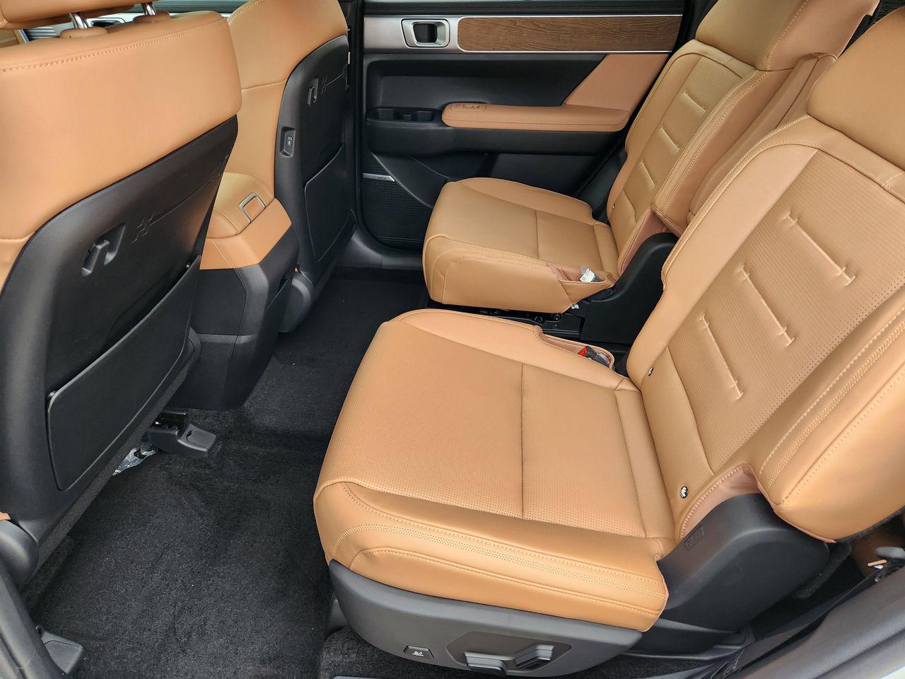 New 2026 W6H White Hyundai Calligraphy AWD image 28