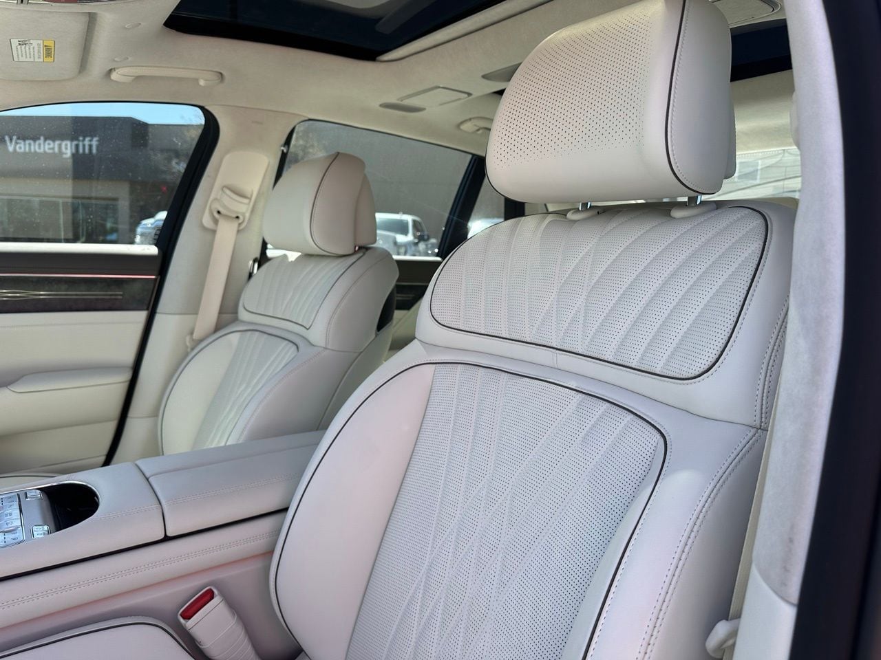 Used 2025 Uyuni White Genesis 3.5T e-SC image 22