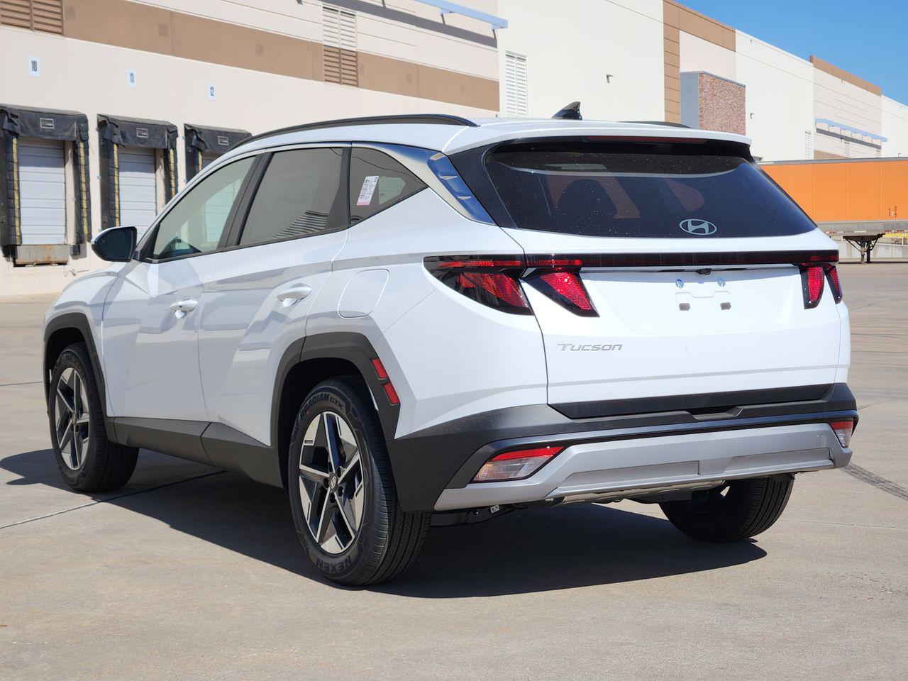 New 2026 W6H White Hyundai SEL FWD image 3