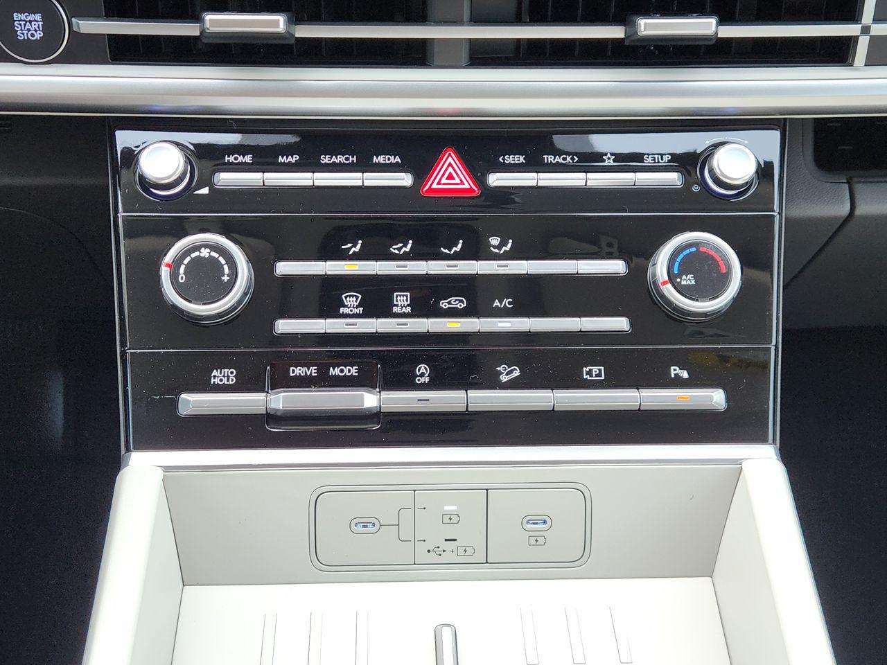 New 2027 Phantom Black Hyundai SE FWD image 15