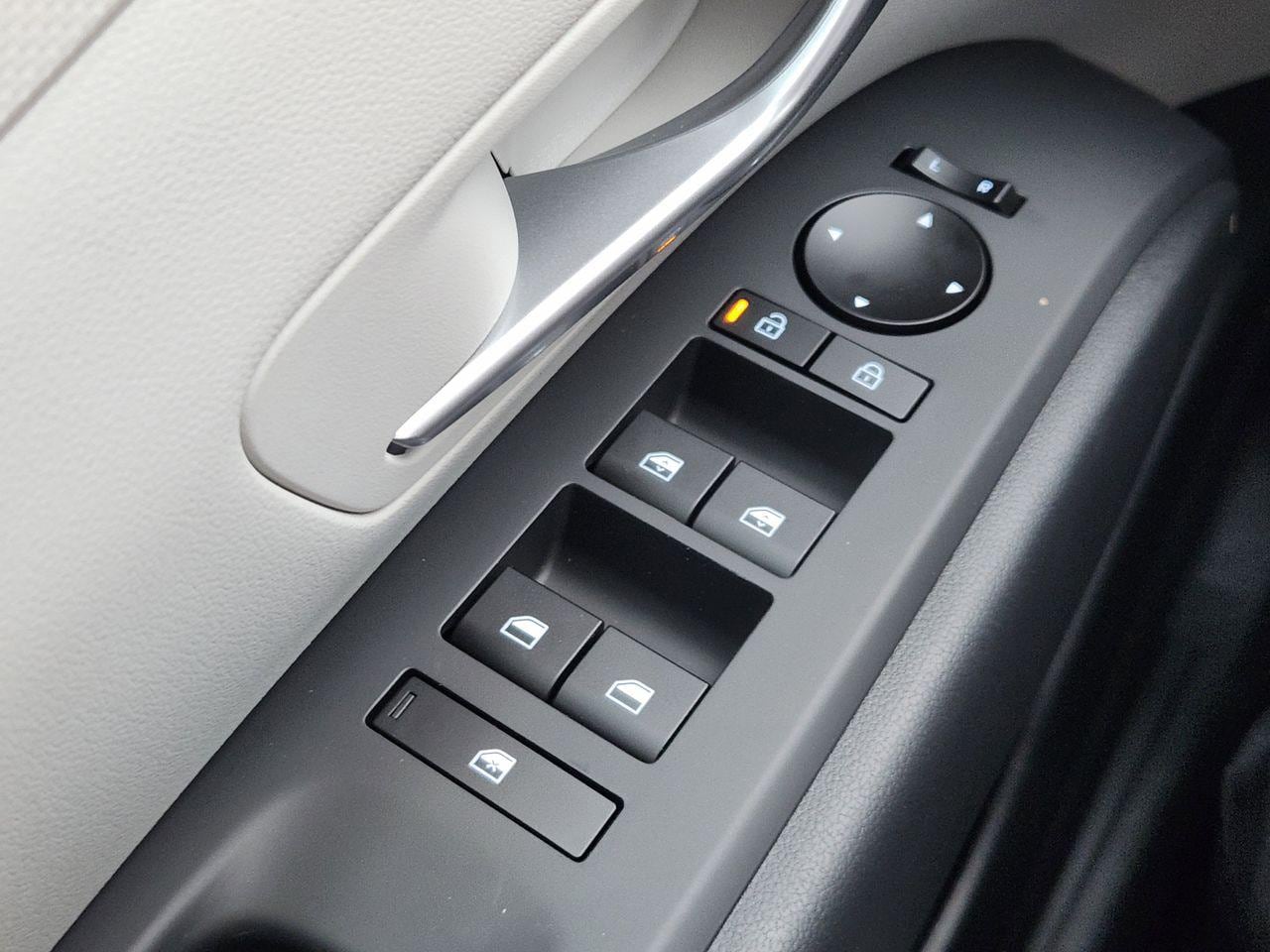 New 2026 WG2 Green Hyundai SEL FWD image 20