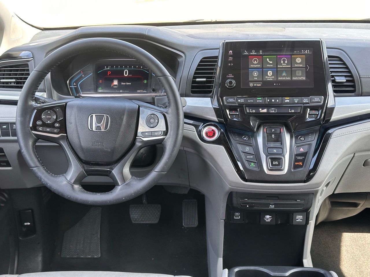 Used 2022 Lunar Silver Metallic Honda Touring image 19