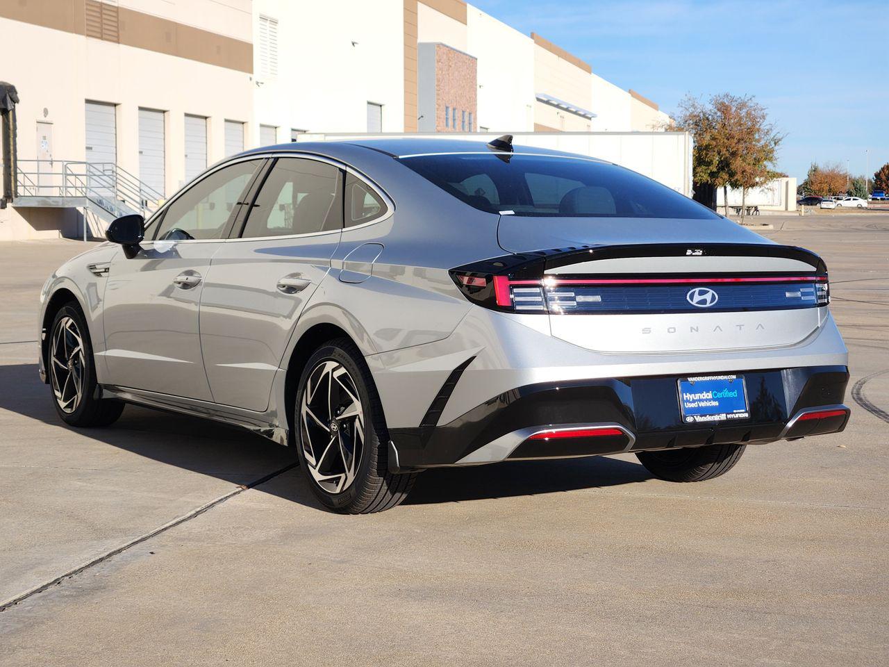 New 2026 Aero Silver Hyundai SEL Sport image 3