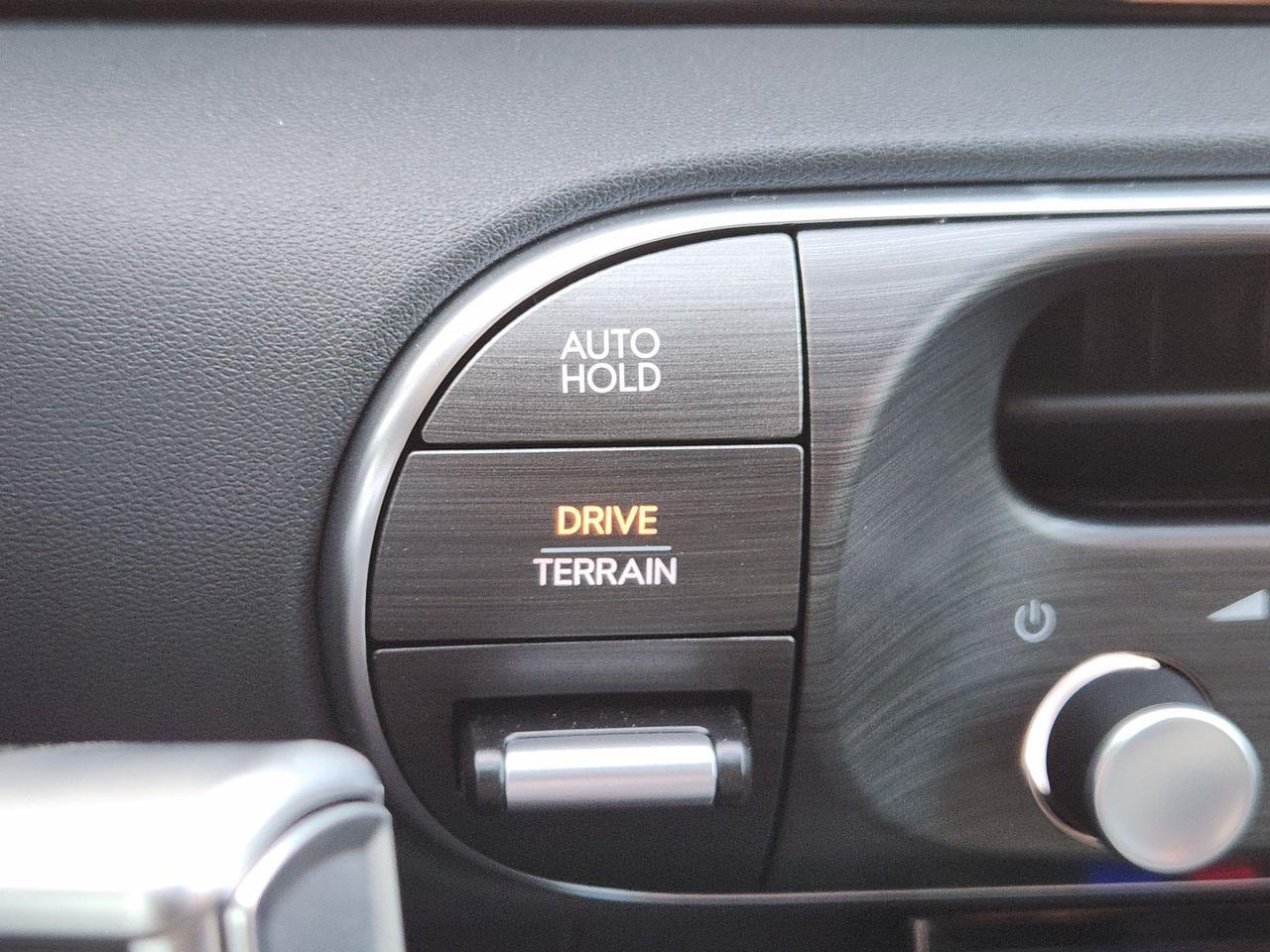 New 2026 Creamy White Pearl Hyundai SEL Premium 7P image 17