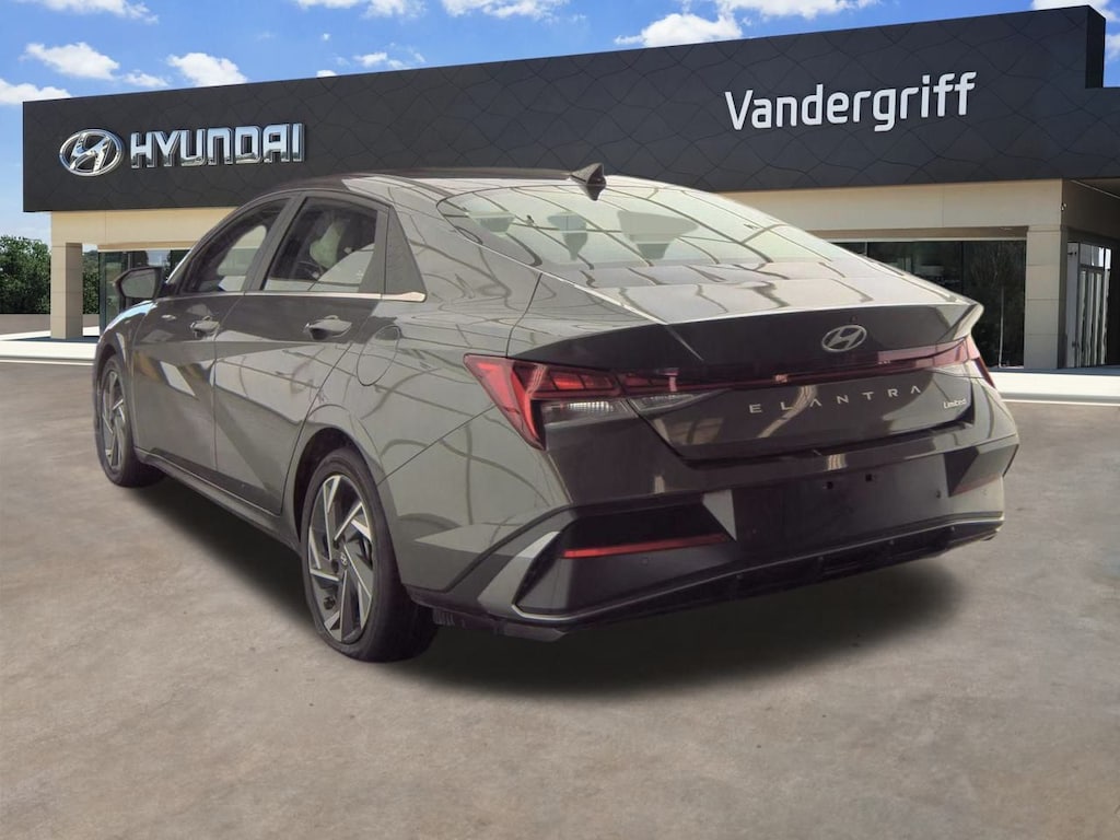 Used 2024 Hyundai Elantra Limited Sedan