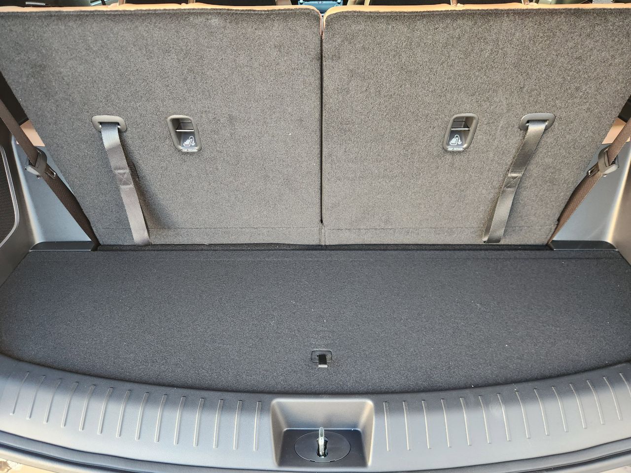 New 2026 W6H White Hyundai Calligraphy FWD image 33