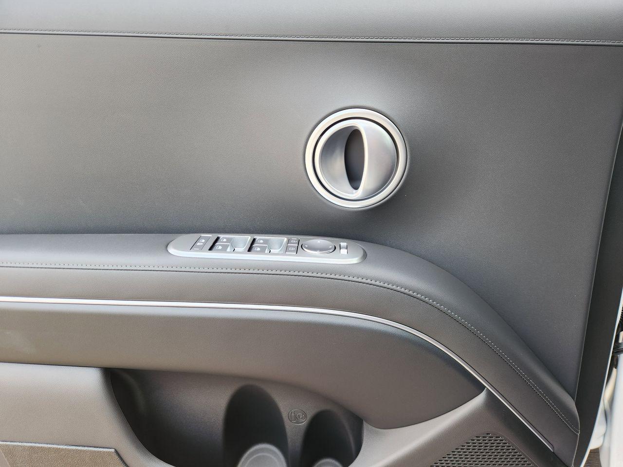 New 2026 WC9 White Hyundai SEL FWD image 22