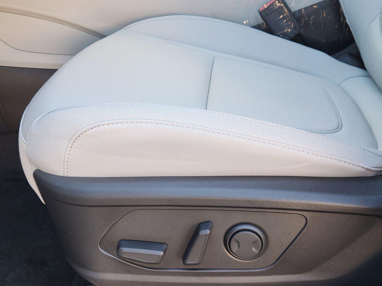 New 2026 W6H White Hyundai SEL FWD image 23