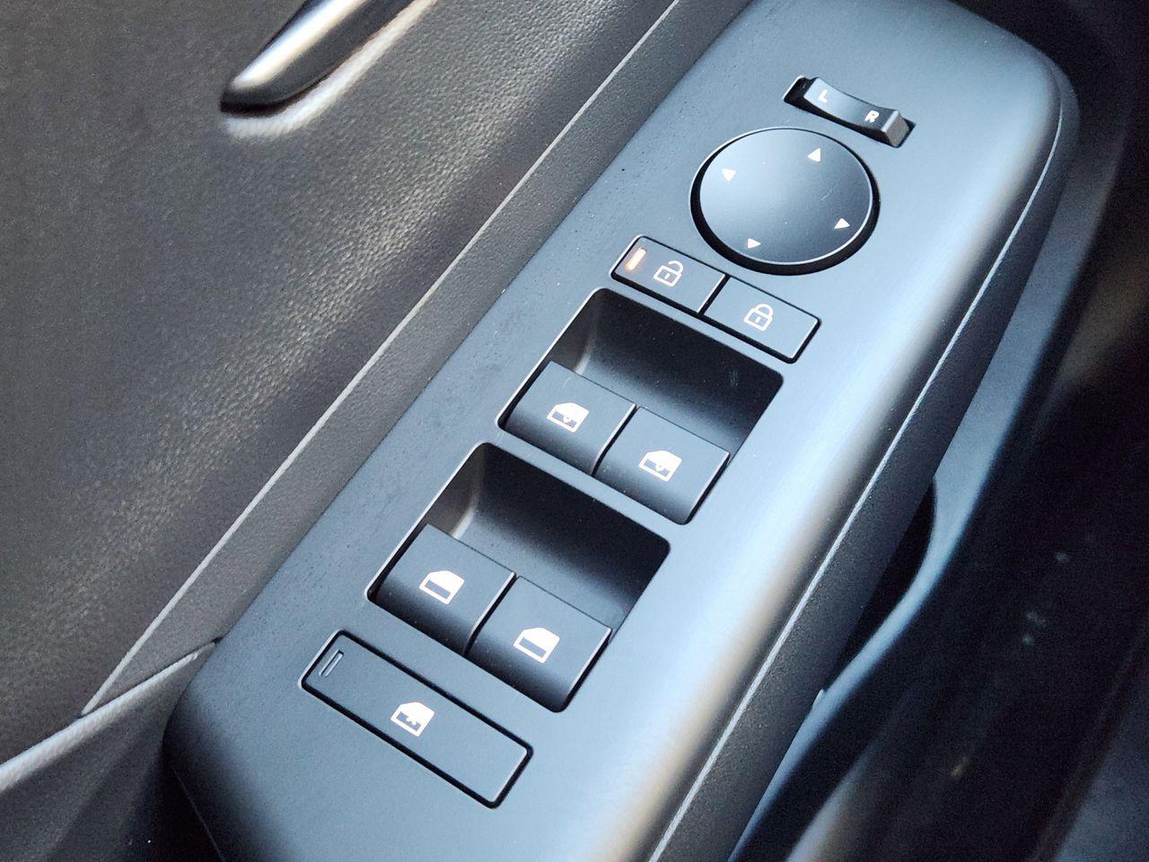 New 2026 R2P Red Hyundai SEL Sport FWD image 17