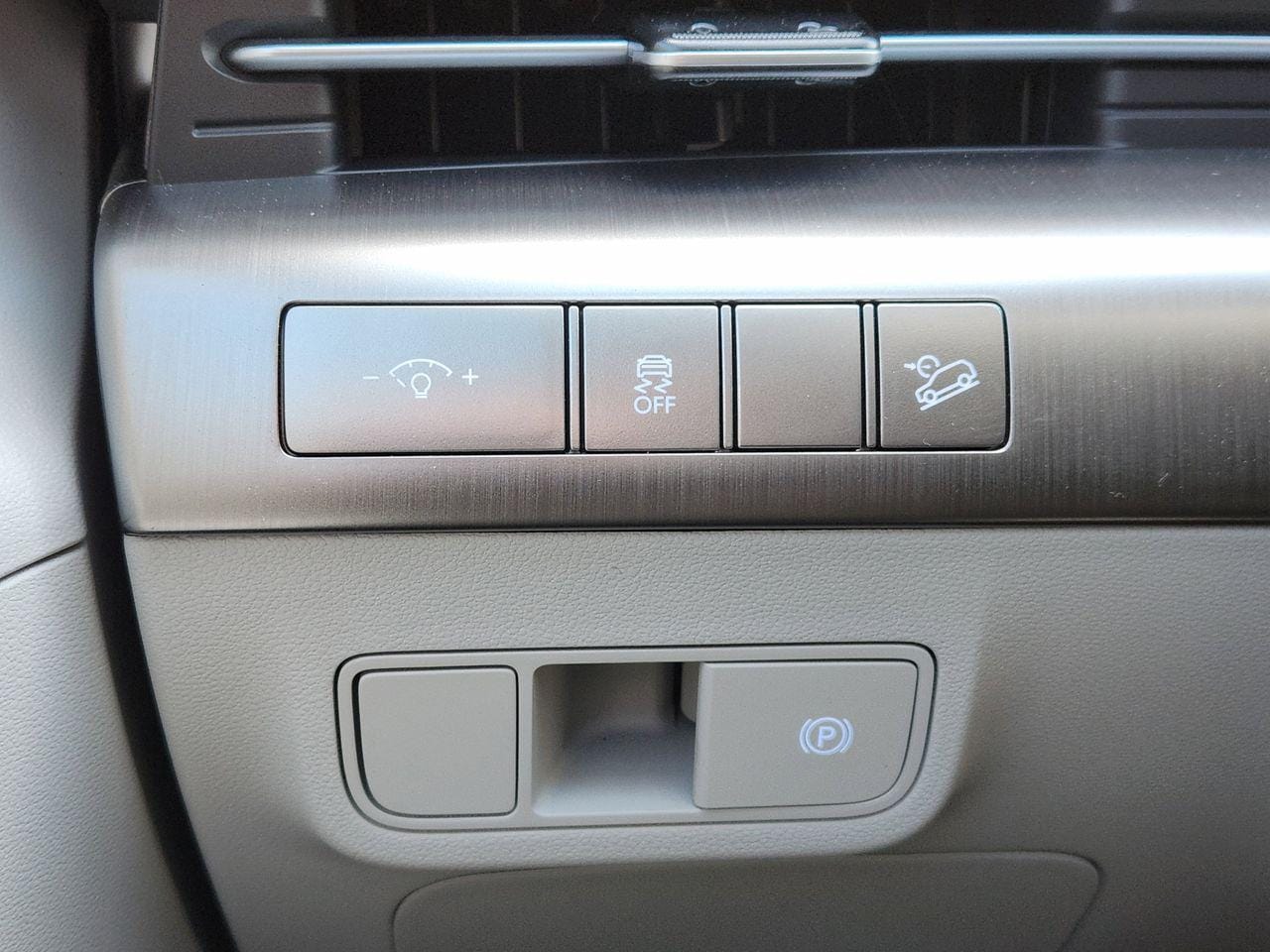 New 2026 Atlas White Hyundai SEL Sport FWD image 20