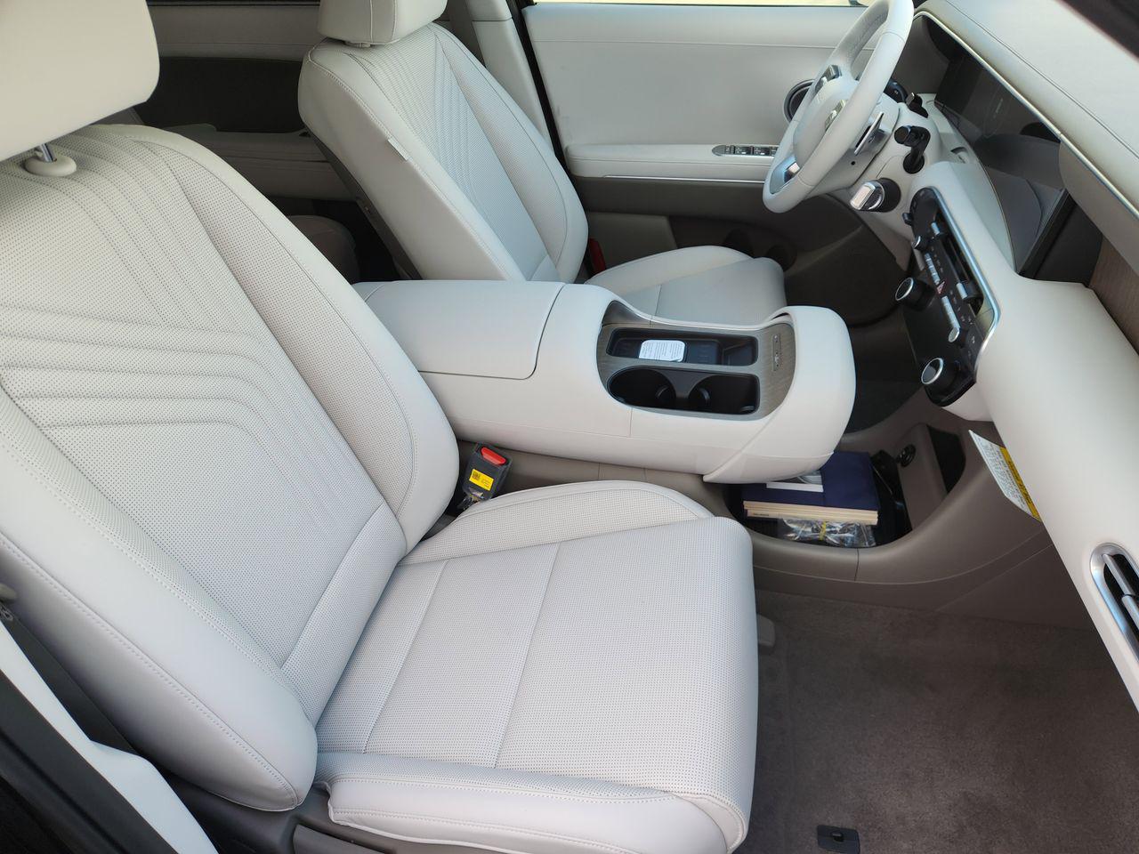 New 2026 A2B Black Hyundai SEL FWD image 10