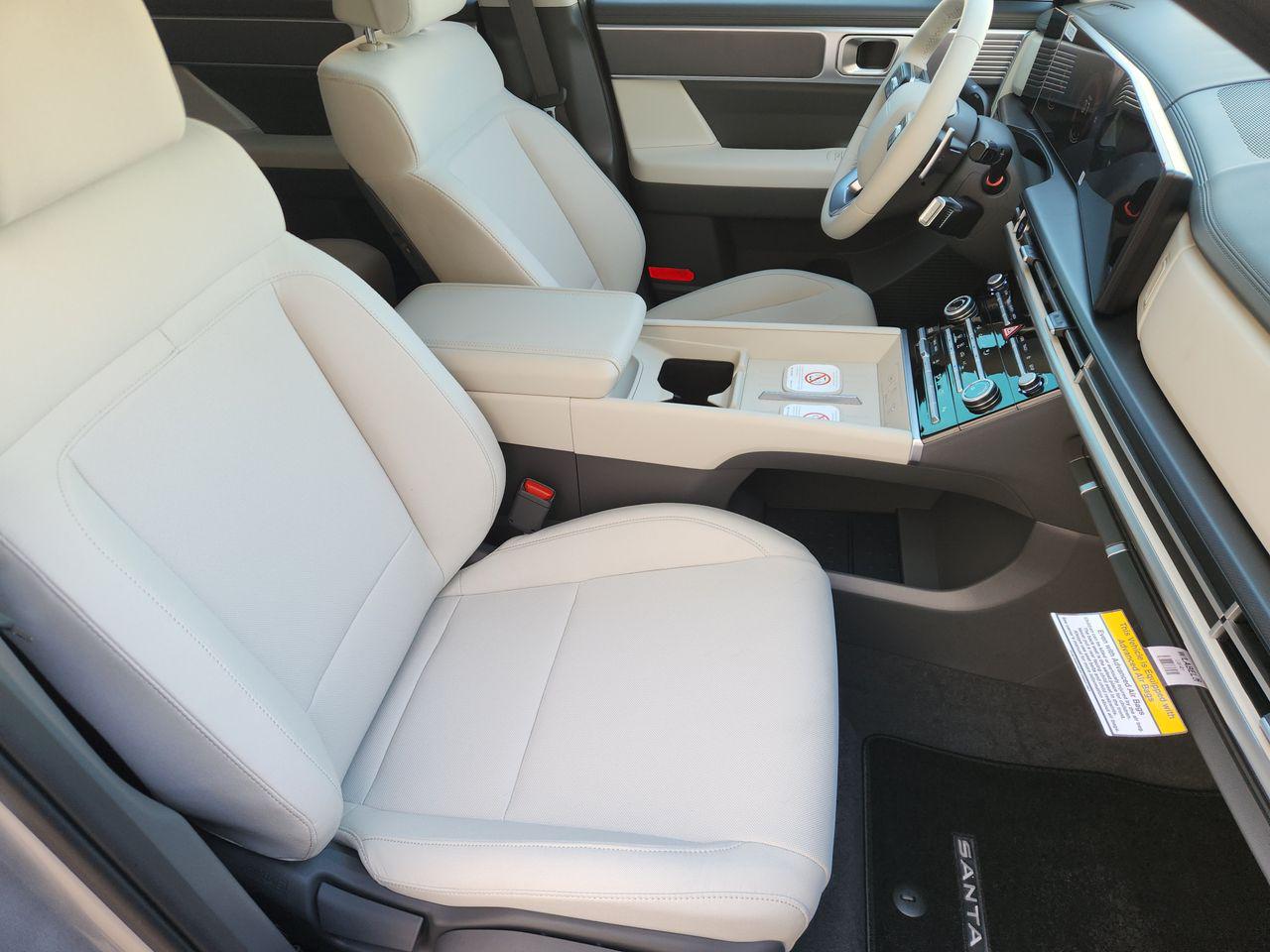 New 2027 Shimmering Silver Hyundai SE FWD image 10