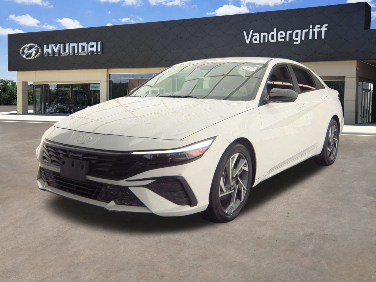 2025 Hyundai Elantra SEL Sport photo 2
