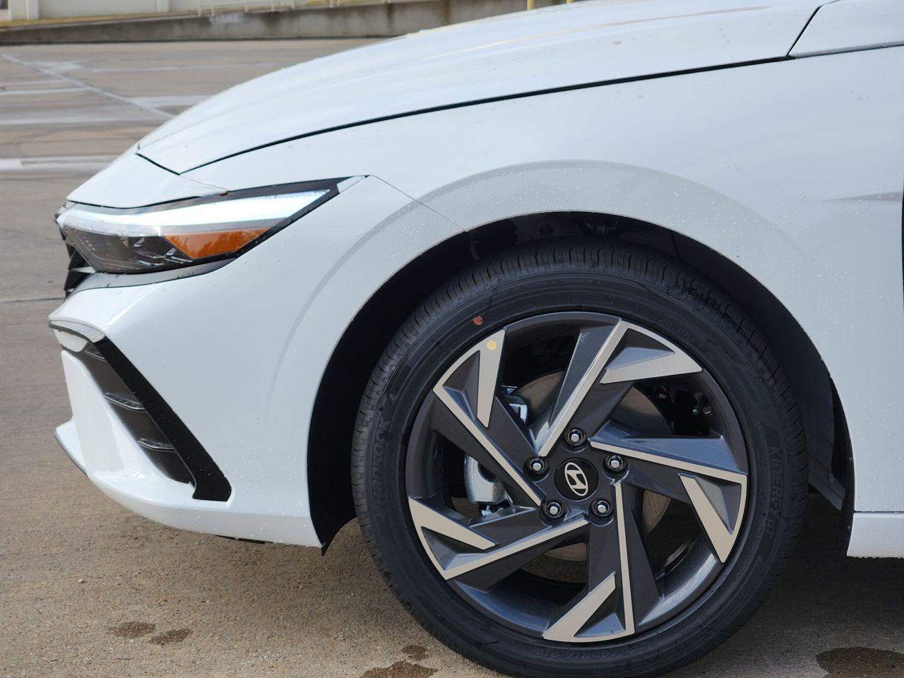 New 2026 Serenity White Hyundai Limited image 5