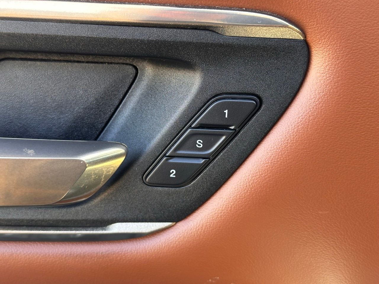 Used 2022 Bright White Ram Laramie Longhorn image 26