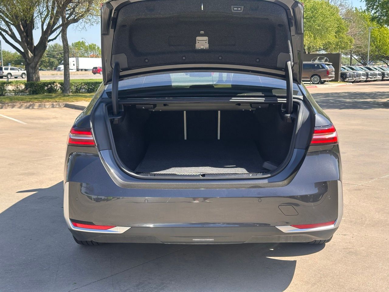 Used 2024 Dark Graphite BMW 530i image 14